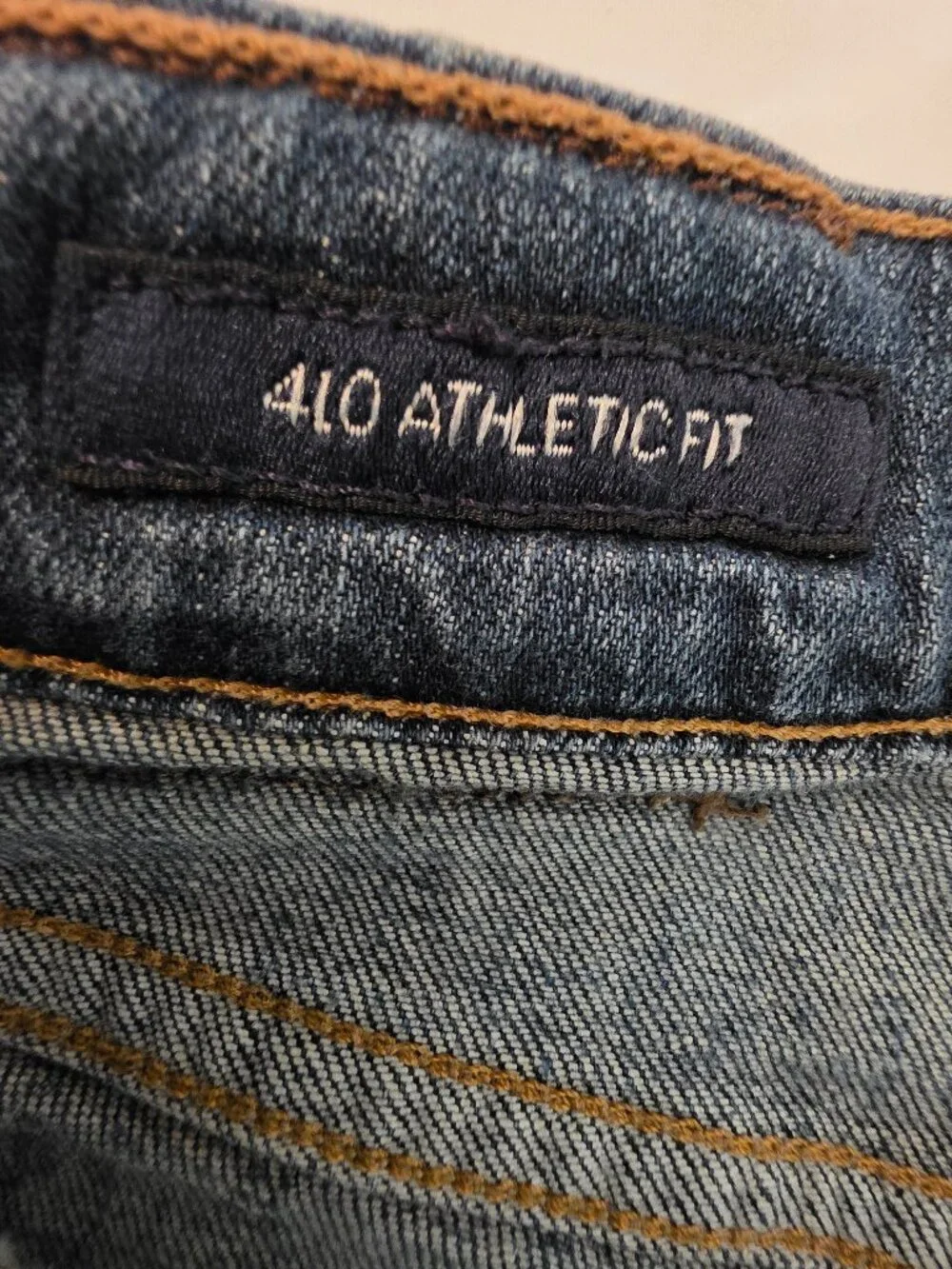 Lucky Brand Men's 410 Athletic Fit Denim Jeans, Size 33